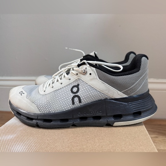 On Cloud CLOUDNOVA Z5 Rush Women’s Sneakers in Size 8 - Picture 6 of 11